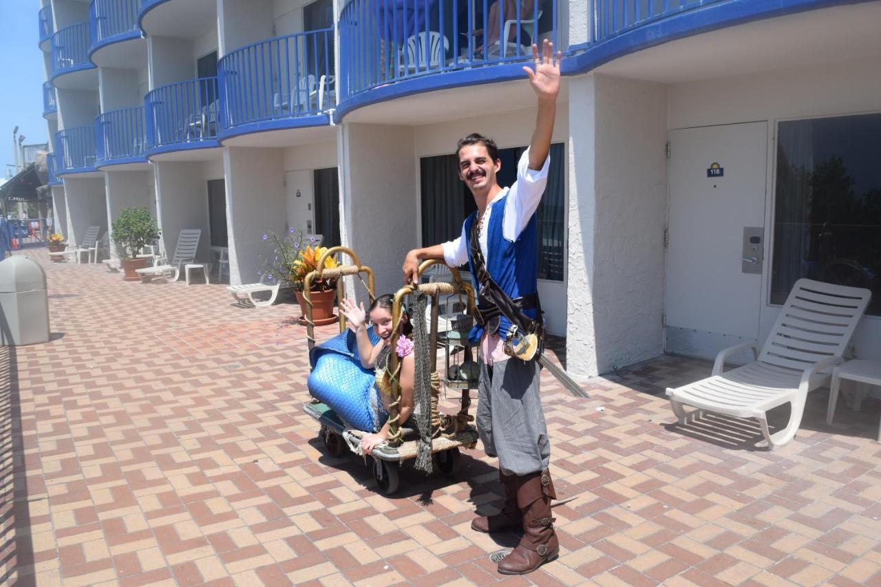 Days Inn By Wyndham Panama City Beach/Ocean Front Exterior foto