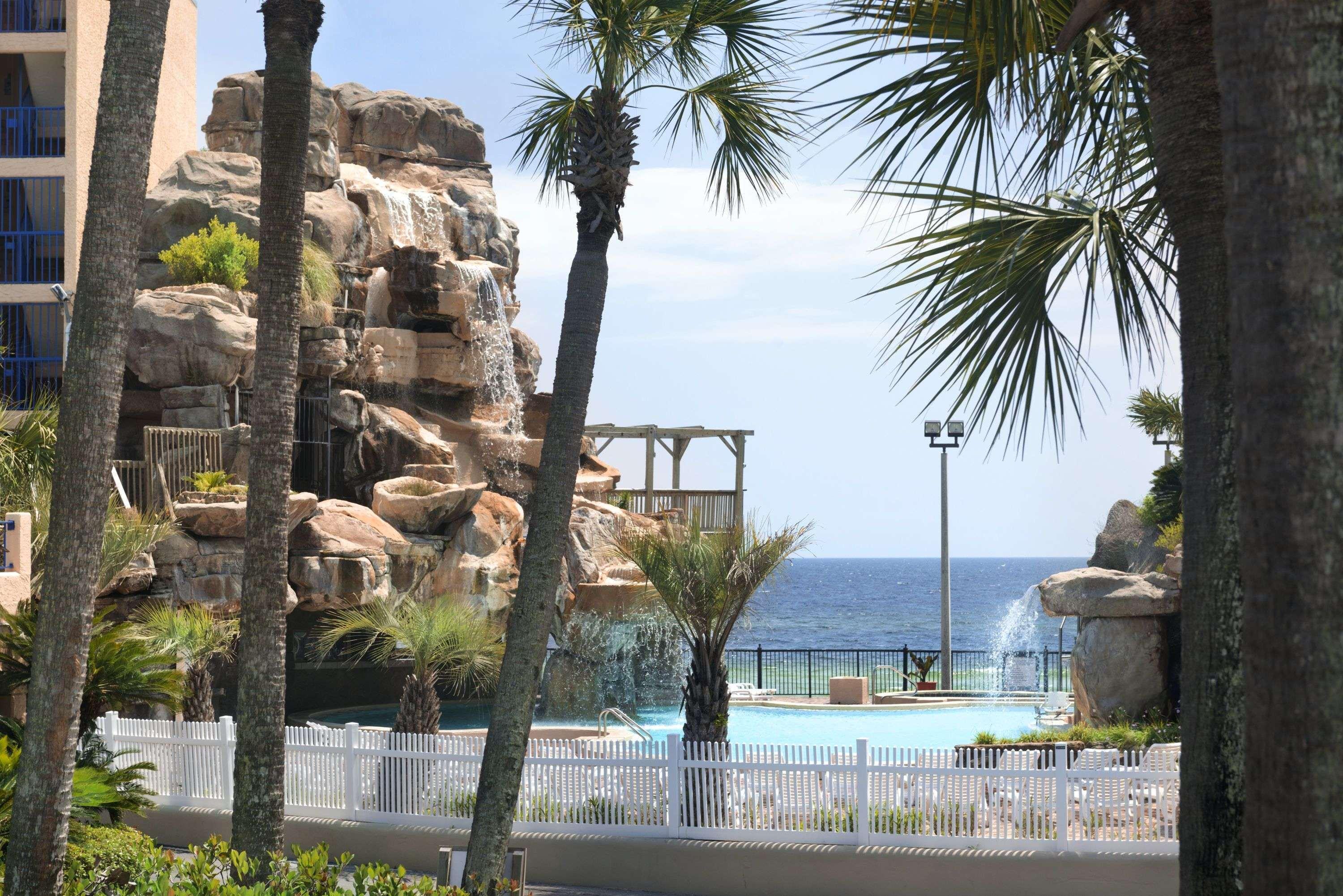 Days Inn By Wyndham Panama City Beach/Ocean Front Exterior foto